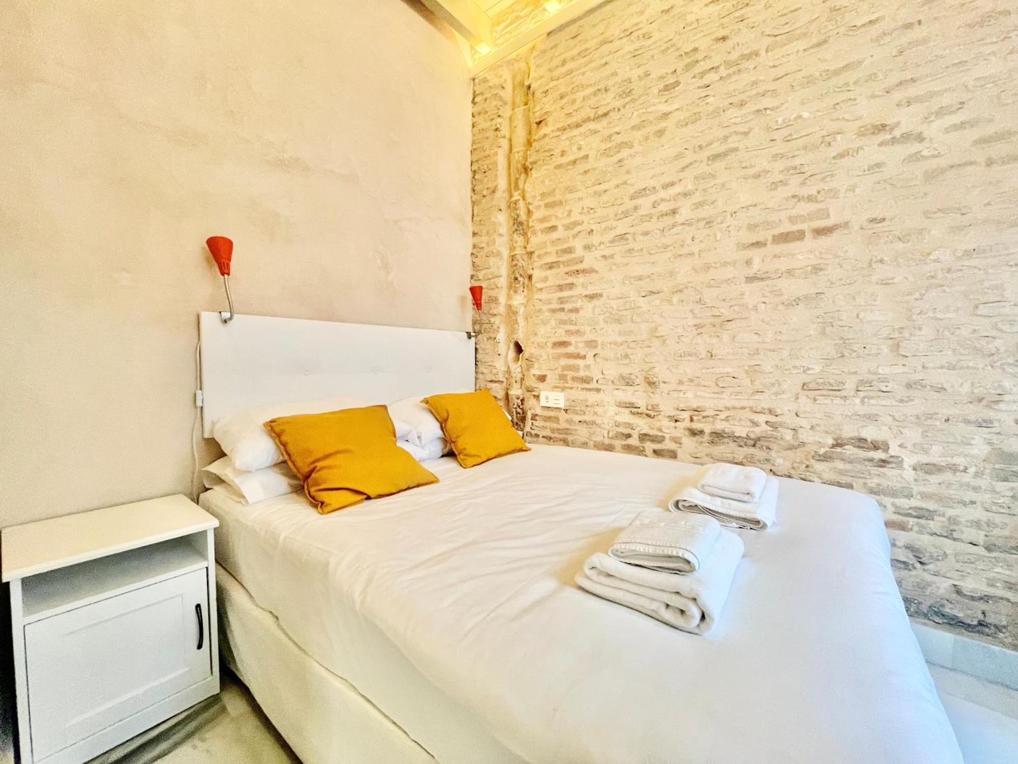 Apartamento Click Triana - Patio Privado Sevilla